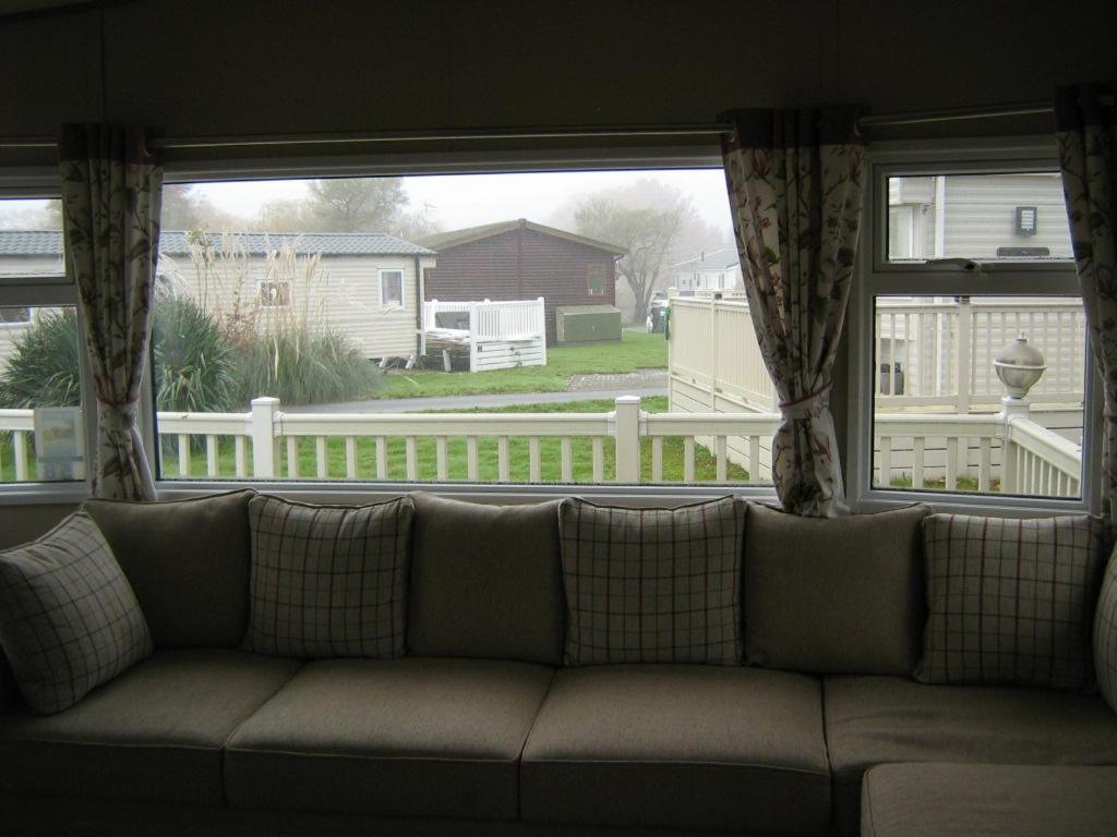 Lovely 6 Berth Caravan With Decking At Carlton Meres In Suffolk Ref 60058M Саксмундхэм Экстерьер фото
